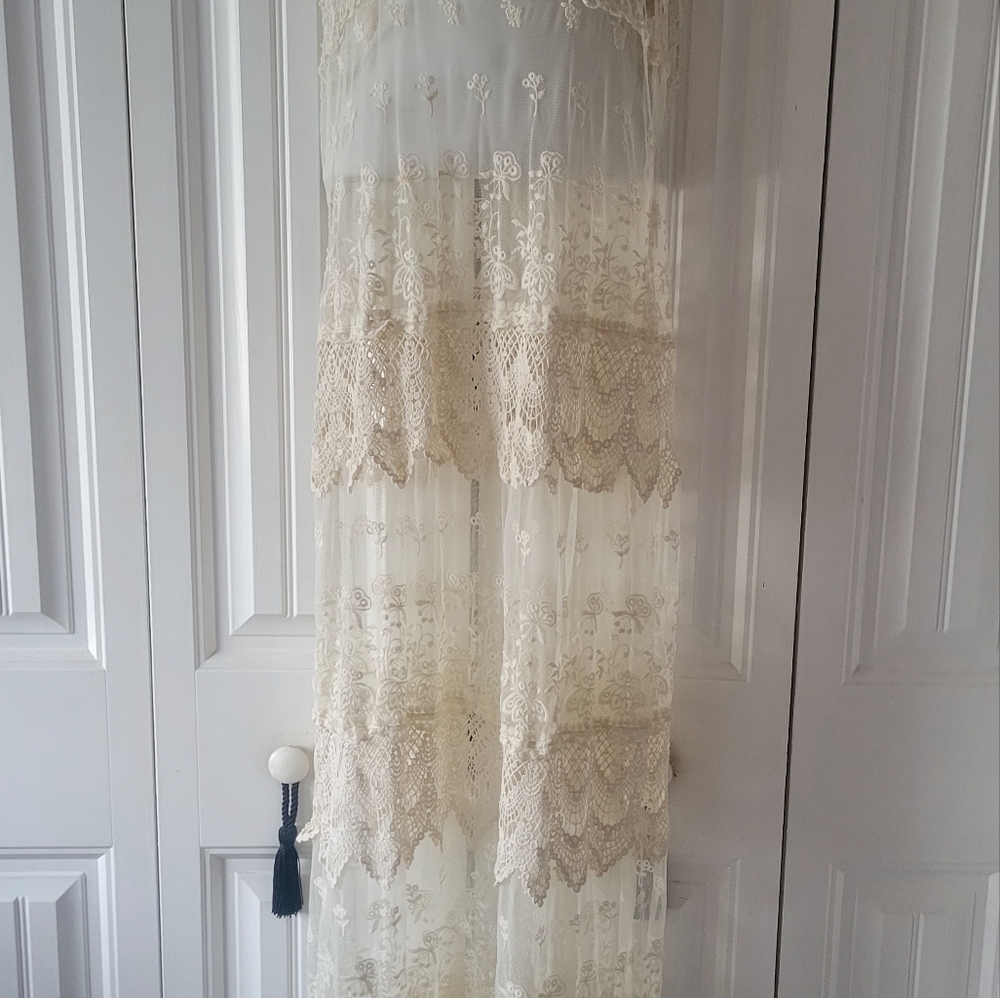 Boho Lace Maxi Dress in Ivory - Lightweight & Feminine - Picture 11 of 16
